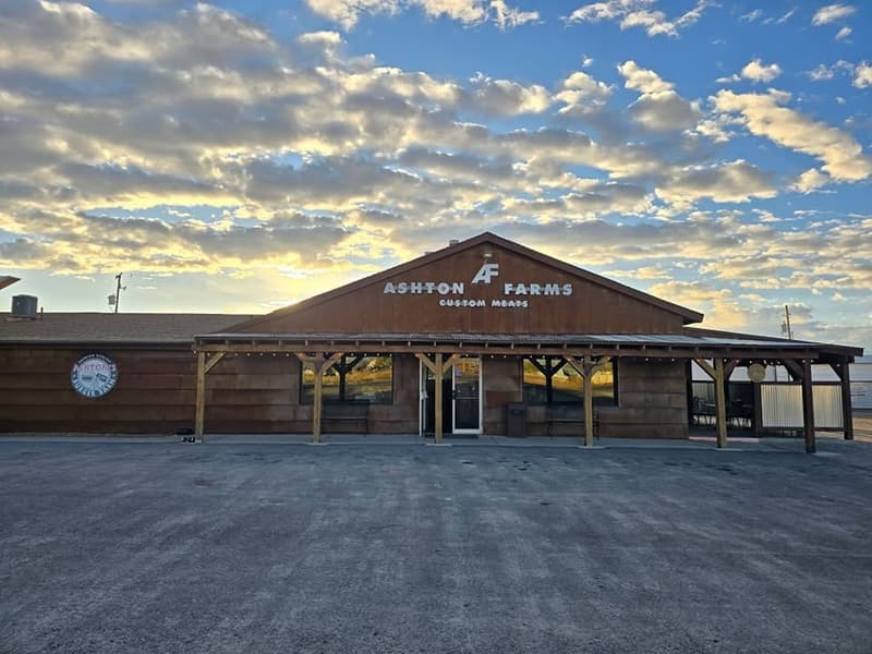 Ashton's Burger Barn storefront in Delta, UT